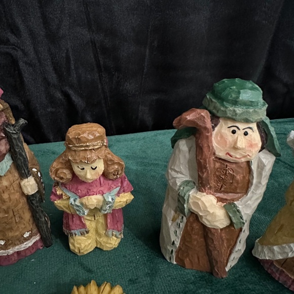 Midwest of Cannon, 6 piece Nativity Set - Picture 3 of 5